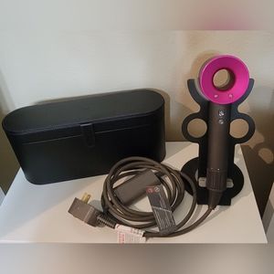Dyson supersonic hair dryer set